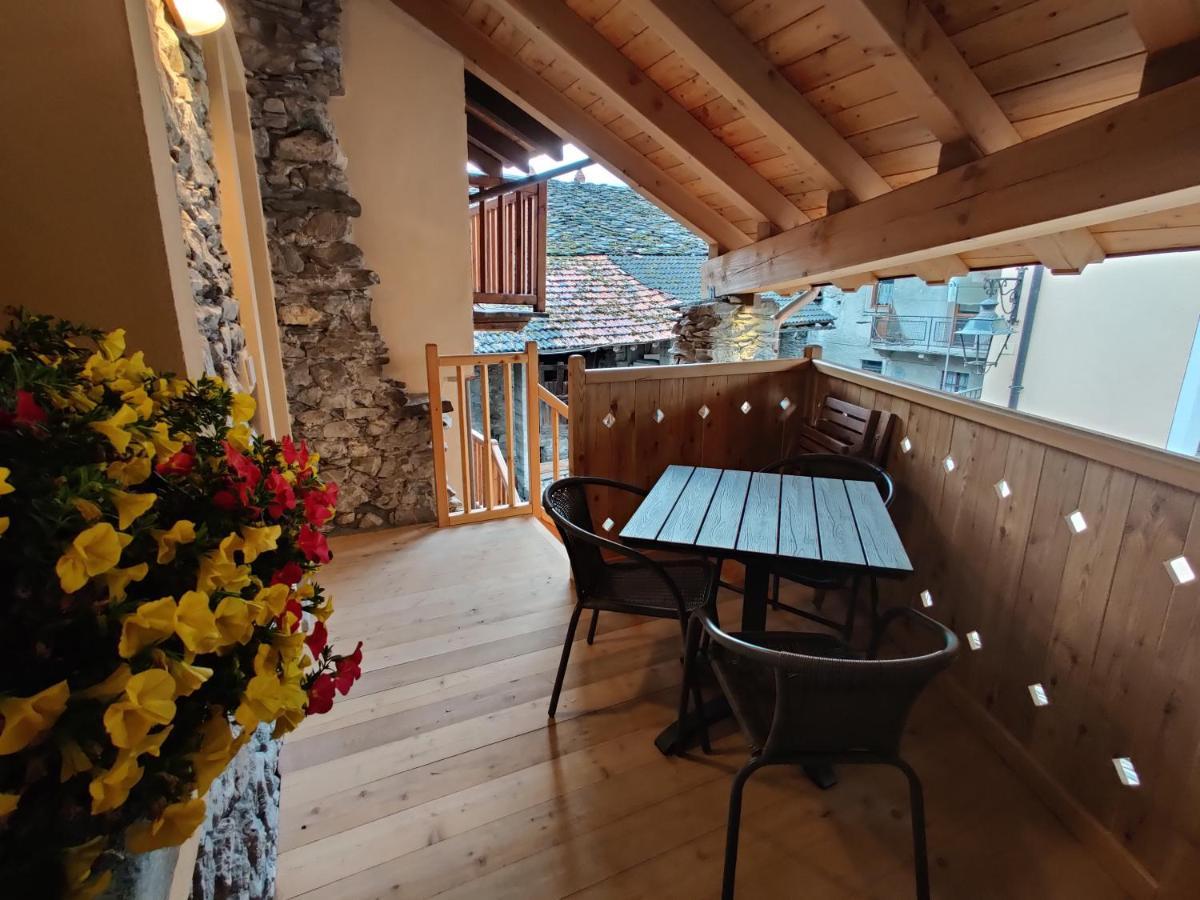 Апартаменты Au Fond Du Bourg Аоста Экстерьер фото